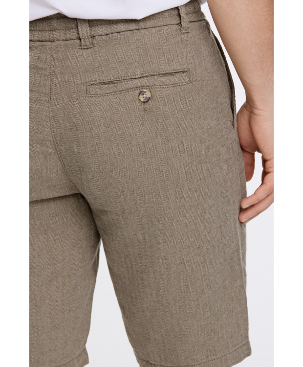 Lindbergh Linned Shorts i armygrøn til herre billede 4