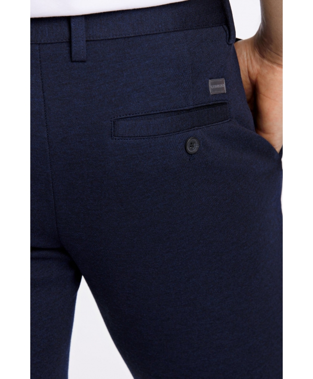 Lindbergh Plisserede shorts i navy til herre billede 5