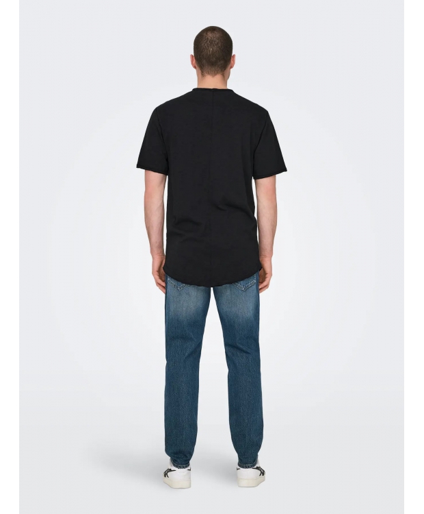 ONLY & SONS long fit t-shirt i sort til herre billede 4