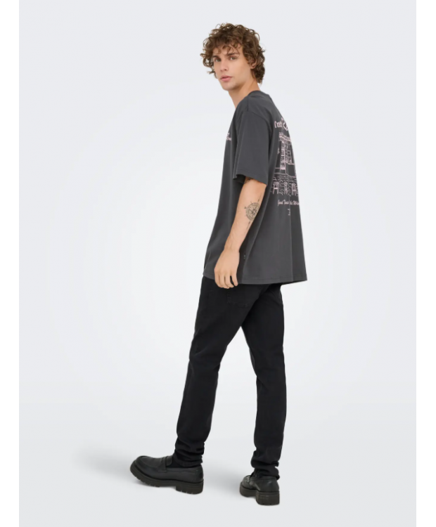 ONLY & SONS relaxed fit T-shirt i grå med nålestriber til herre billede 5