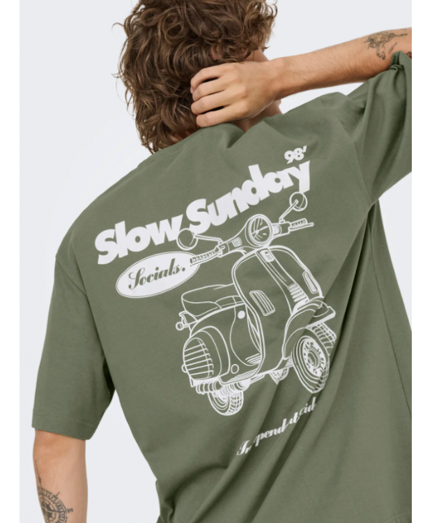 ONLY & SONS relaxed fit T-shirt i grøn med print til herre billede 4