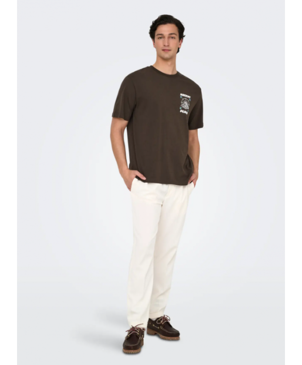 ONLY & SONS T-shirt i mørkebrun med Ascent Peaks-print til herre billede 4