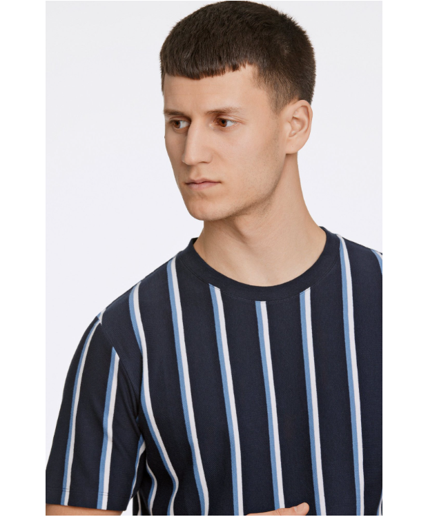 Lindbergh T-shirt med rund hals i navyblå med striber til herre billede 2