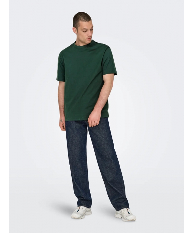 ONLY & SONS t-shirt i Darkest Spruce til herre | Relaxed fit | billede 1